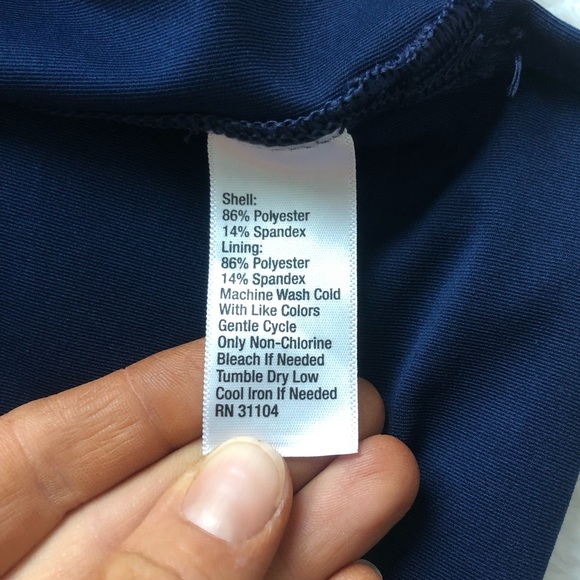 CROWN & IVY • Navy Skort Like New Size Medium - Picture 7 of 11